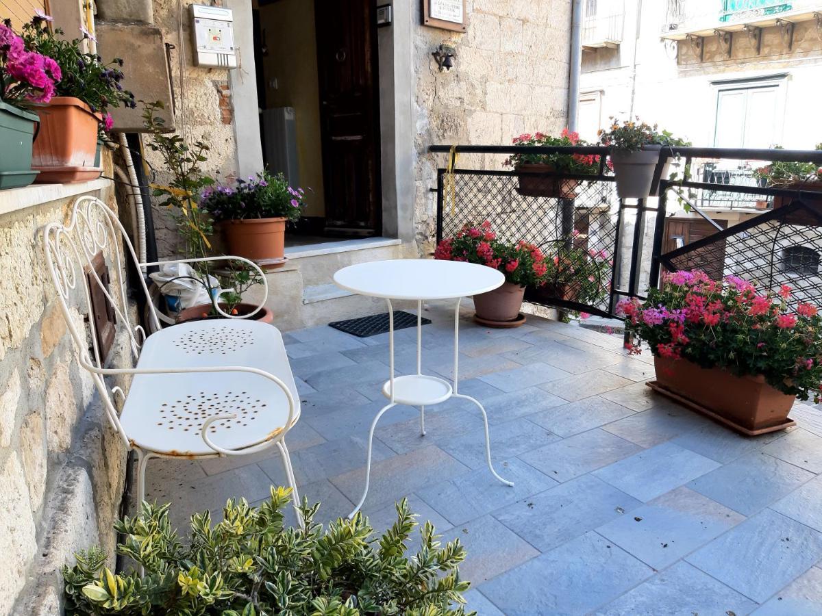 La Casa Del Pittore Di Petralia Petralia Soprana Exterior foto
