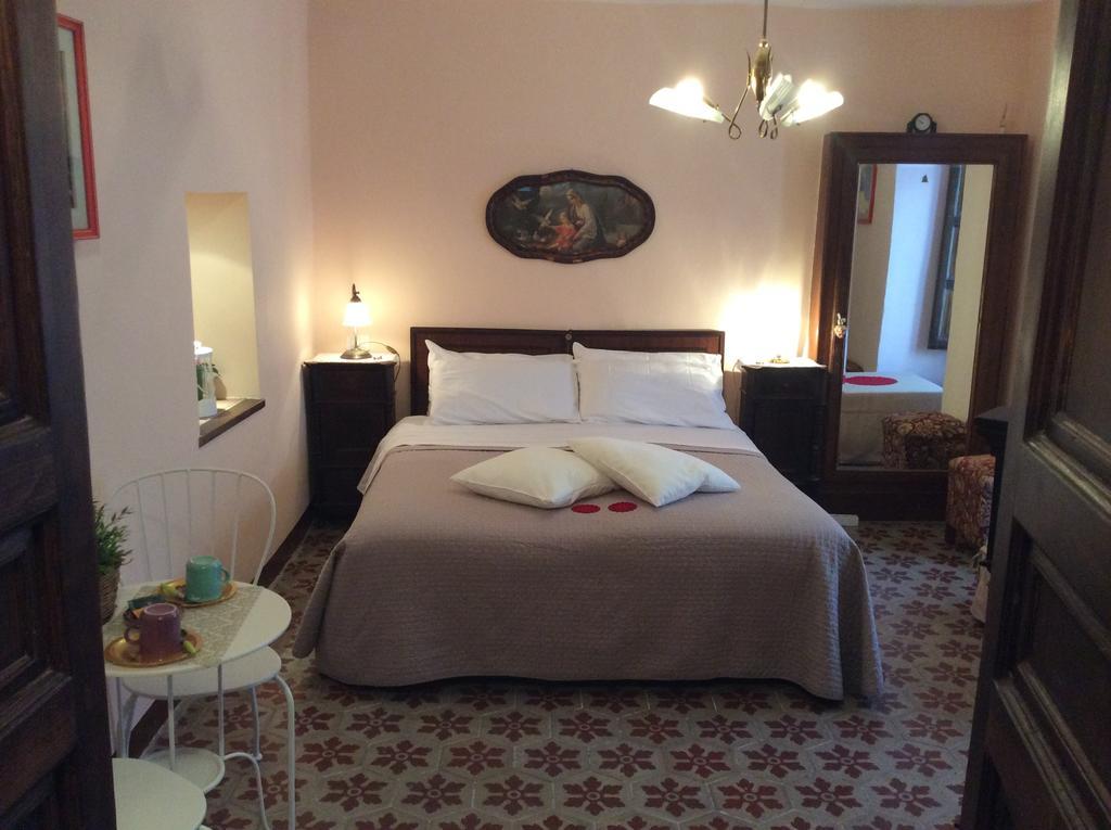 La Casa Del Pittore Di Petralia Petralia Soprana Cameră foto